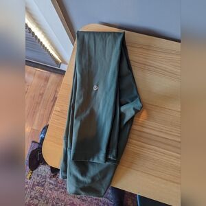 Lululemon smoked spruce wunder trains